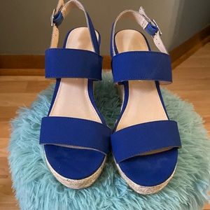 “WORN ONCE” WEDGE SHOES SIZE 7! IN EXCELLENT CONDITION! SMOKE FREE HOME!